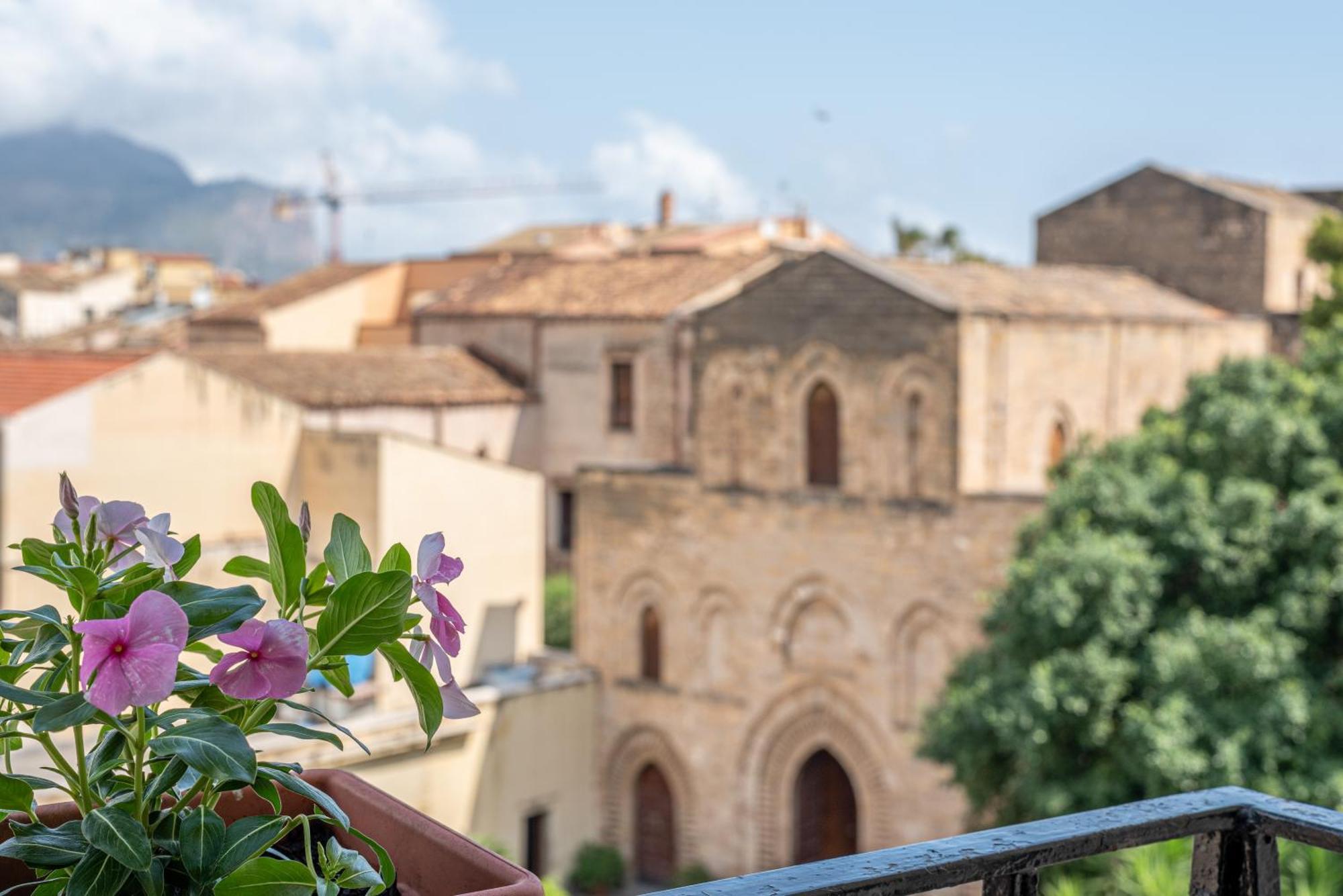 Lumar Sicilia - Magione Apartment Palermo Bagian luar foto