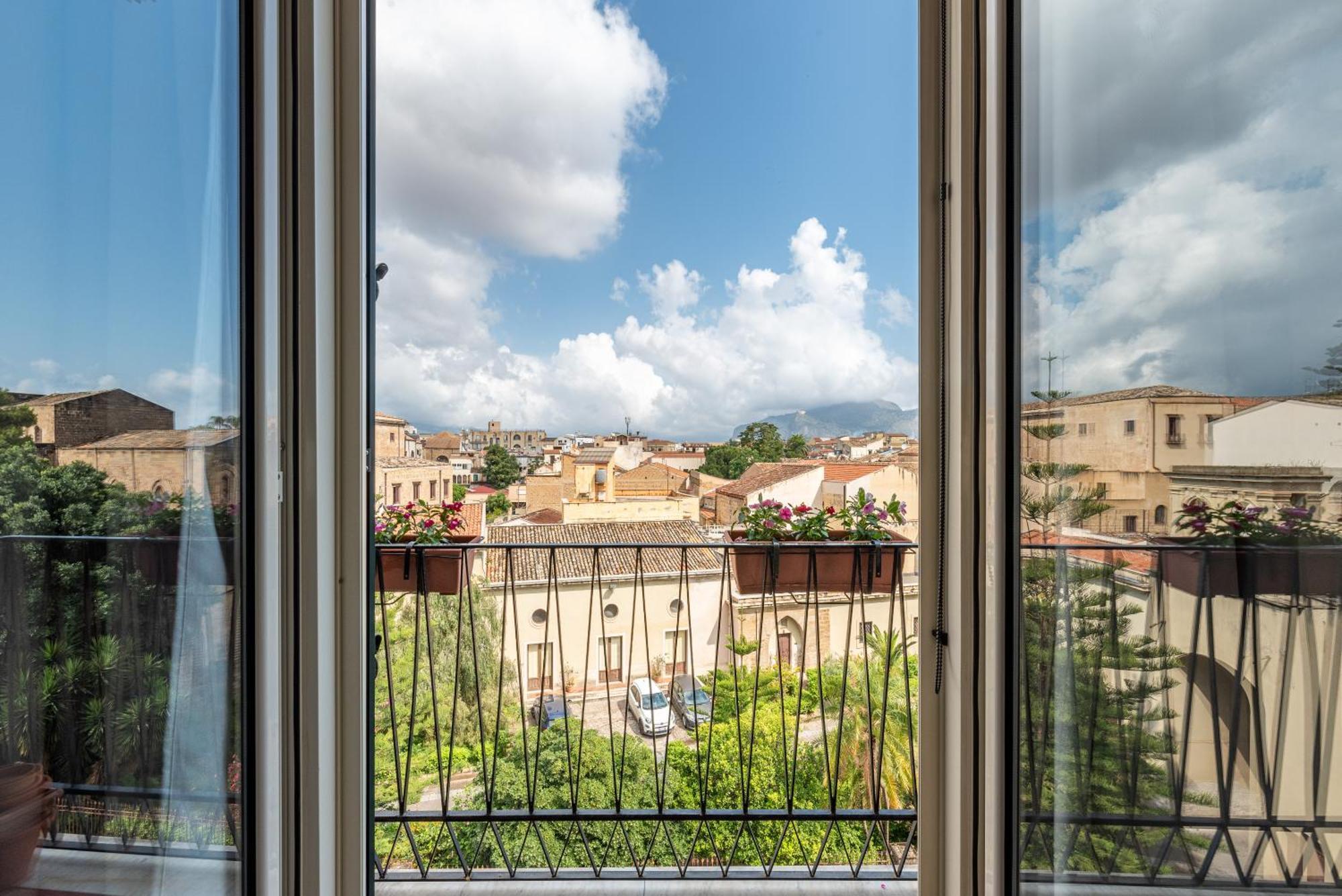 Lumar Sicilia - Magione Apartment Palermo Bagian luar foto